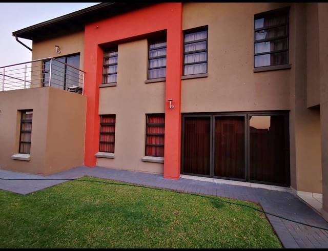 3 BEDROOM HOUSE SOLD IN THERESAPARK